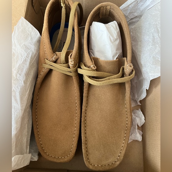 New in box unused men's Clark chukka boot size US 10.5 - Picture 3 of 9